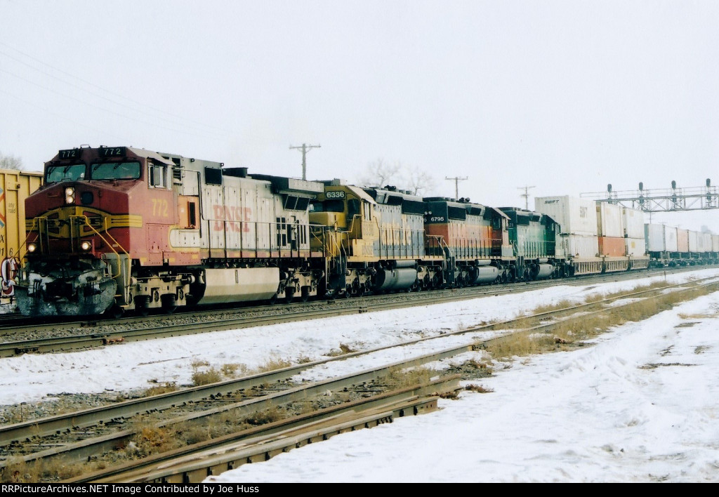 BNSF 772 West